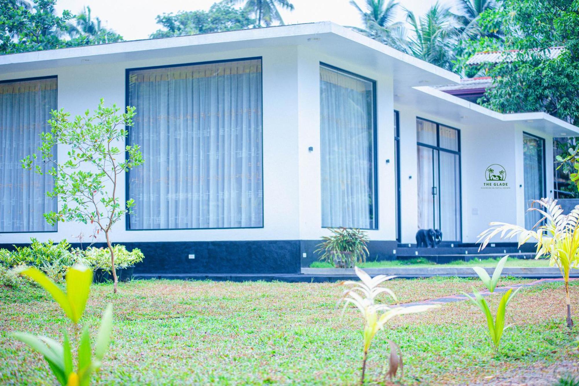 The Glade Aparthotel Weligama Exteriör bild