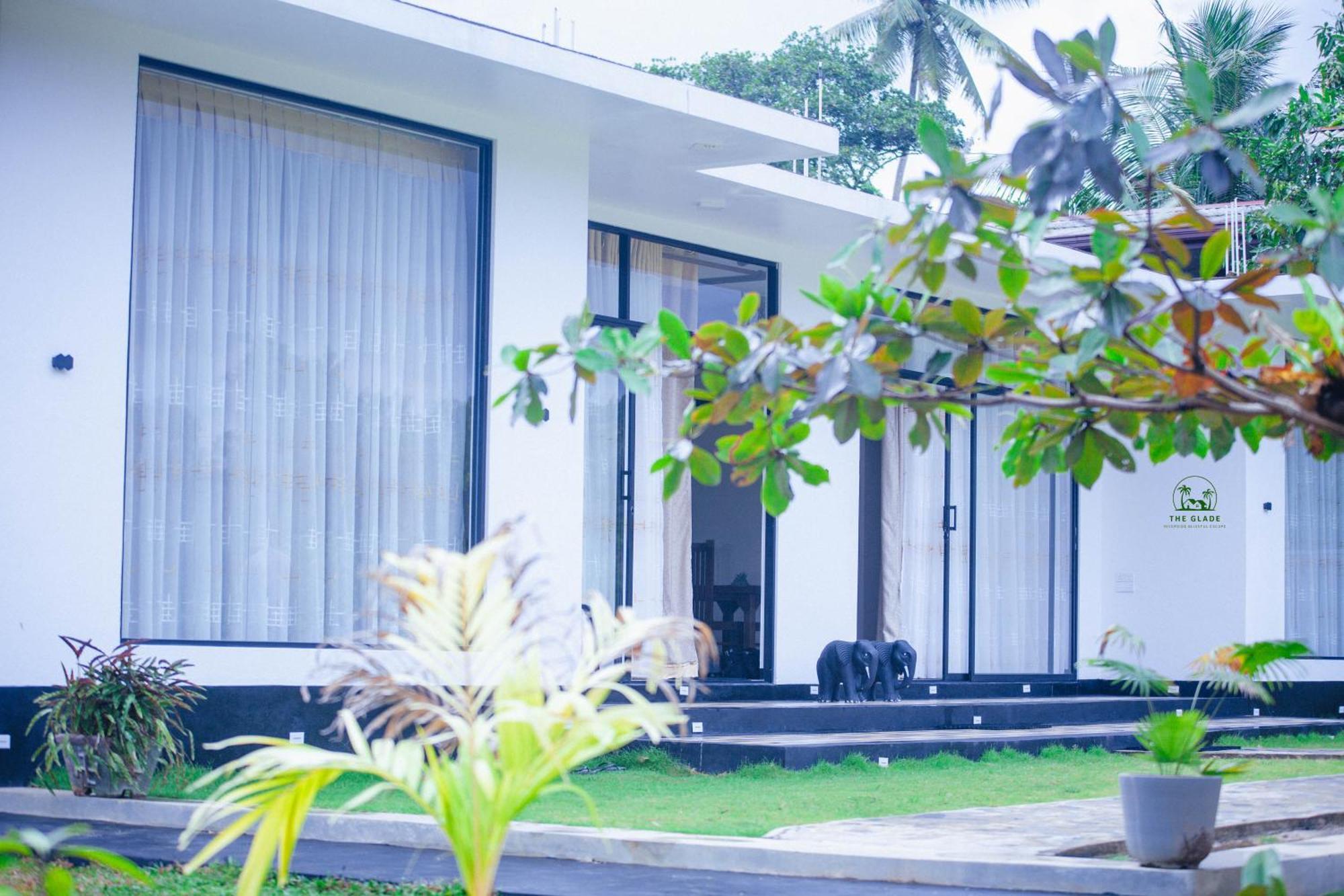 The Glade Aparthotel Weligama Exteriör bild